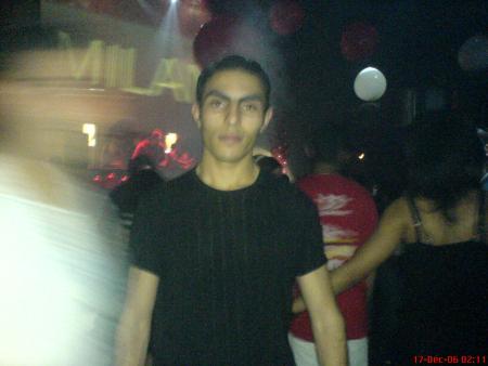 ADIL  SOOIRée (vip) AU PLAT